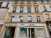 LOCAL COMMERCIAL A LOUER - PARIS 9EME ARRONDISSEMENT - 77 m2 - 571,32 € HC et HT/m<sup>2</sup>/an